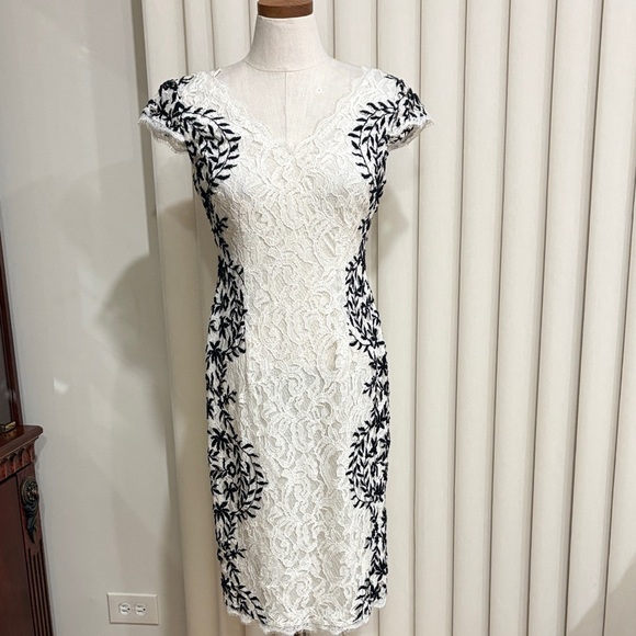 Adrianna Papell Dresses & Skirts - Adrianna Papell White Lace black embroidered sides Midi sheath Dress V neck 6